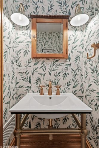 2163 Leland Ave, Chicago IL 60625-1528 exterior