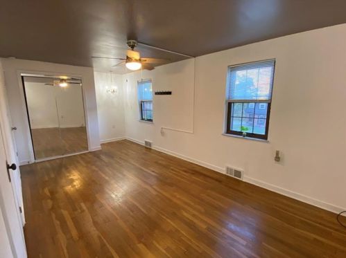 1916 Garrick Dr, Pittsburgh PA 15235-5034 exterior