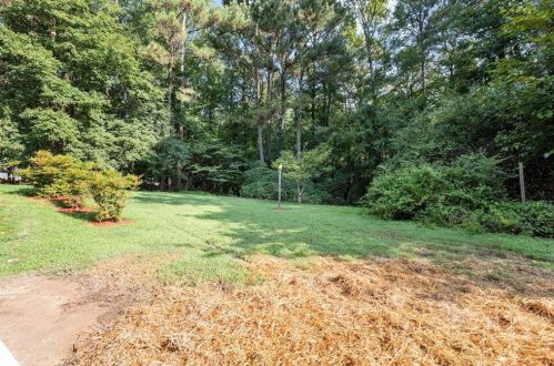 3845 Laurel Fls Dr, Lithonia GA 30039-6586 exterior