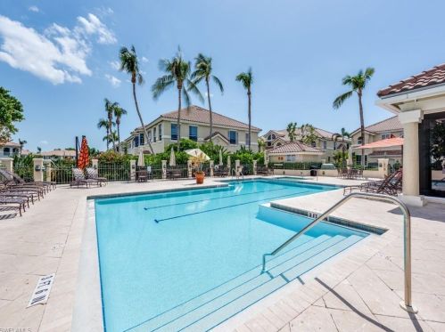 191 Colonade Cir, Naples FL 34103-8722 exterior