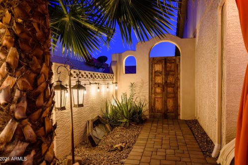 1560 Buena Vis Dr, Chandler AZ 85249-4608 exterior