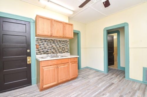 132 Alderman St, Springfield MA 01108-2121 exterior