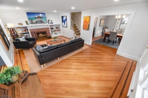 19 Courter Ave, Maplewood, NJ 07040-2714