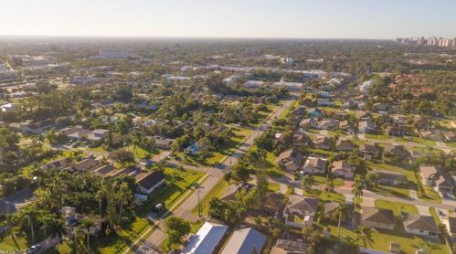 795 94 Ave, Naples FL 34108-2448 exterior