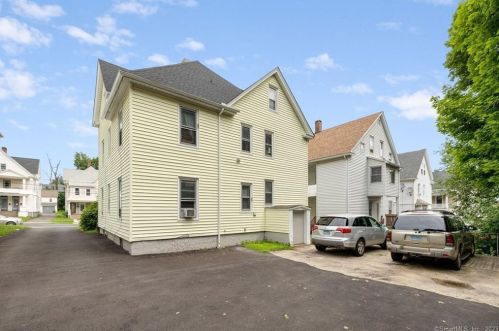 31 Trinity St, New Britain CT 06051-3417 exterior