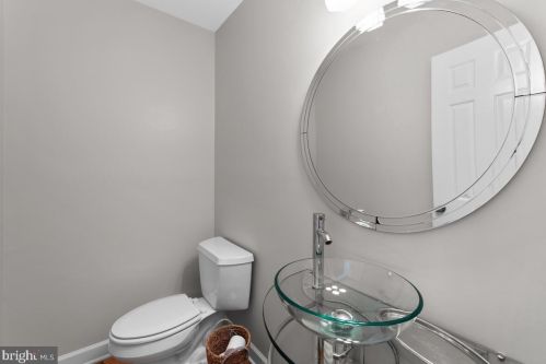 8904 1st Ave, Silver Spring MD 20912-4654 exterior