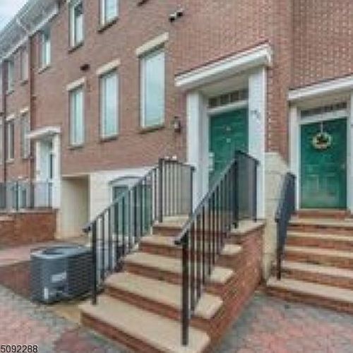 78 Blackwell St, Dover NJ 07801-4075 exterior