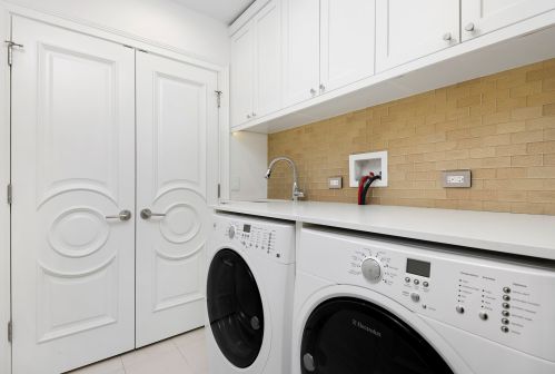 1131 Lill Ave, Chicago IL 60614-2296 exterior