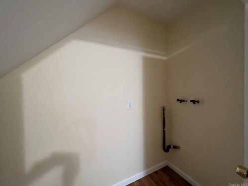 11 Aspen Rd, Middletown NY 10940-6807 exterior