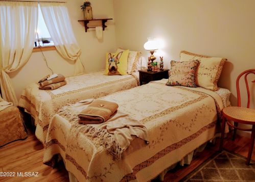 225 Mora Dr, Green Valley AZ 85614-4318 exterior