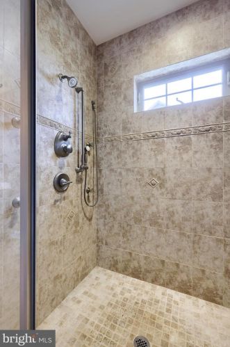 107 Kilgannon Ln, Lancaster PA 17603-9050 exterior