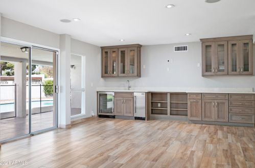 14802 3rd Ave, Phoenix AZ 85027-4747 exterior