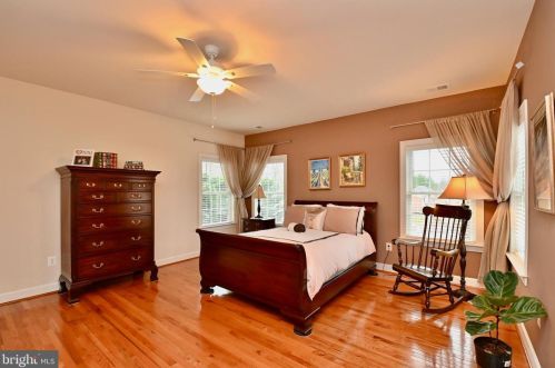 5718 Colfax Ave, Alexandria VA 22311-1012 exterior