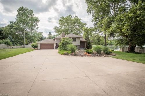 5267 Brunnerdale Ave, Canton, OH 44718-1701