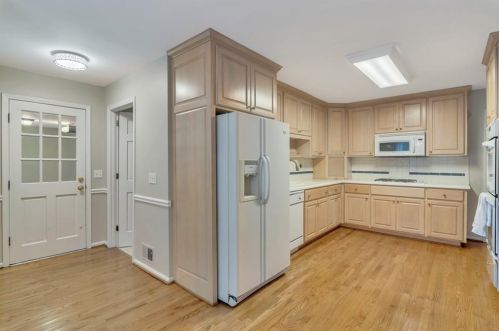 1450 Brawley Cir, Atlanta GA 30319-1713 exterior