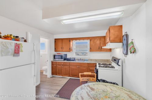 204 Channel Dr, Point Pleasant Beach NJ 08742-2619 exterior