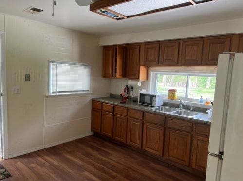 37966 North Shore Ave, Waukegan IL 60087-1647 exterior