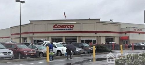 51 College Dr, Edison NJ 08817-5951 exterior