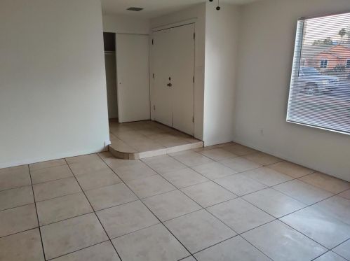 8220 32nd Ave, Phoenix, AZ 85051-6022