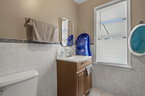 2900 9th St, Milwaukee WI 53215-3942 exterior