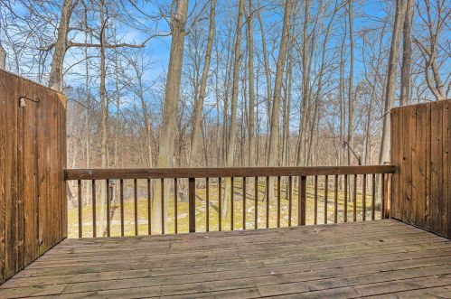 2041 Cross Creek Dr, Grand Rapids, MI 49508-8778