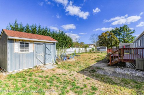 26 Laurelton Ave, Jackson Twp NJ  08527-2437 exterior