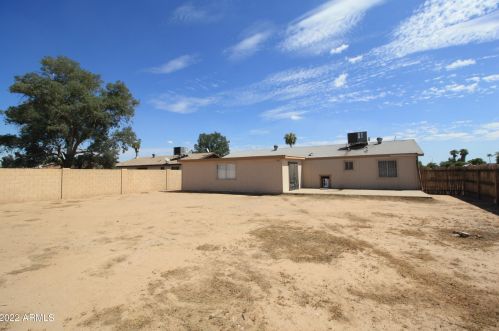 2202 73 Ave, Phoenix AZ 85033-1325 exterior