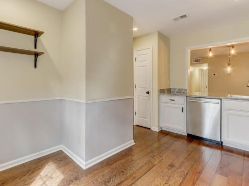 1373 Xing Dr, Atlanta GA 30329-3571 exterior