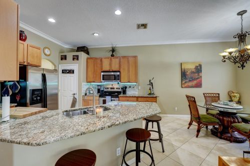 3444 Fashoda St, Fort Pierce FL 34953-4643 exterior