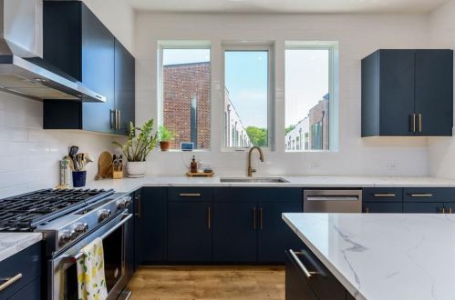 1205 Chelsea Cir, Atlanta GA  30318-1268 exterior