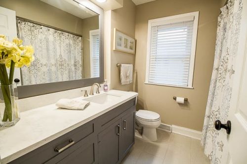 895 Parkside Ave, Elmhurst IL 60126-5027 exterior