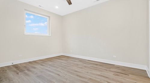 3762 Indiana Ave, Chicago IL 60827-1850 exterior