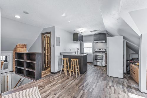 738 Fry St, Saint Paul MN 55104-1121 exterior