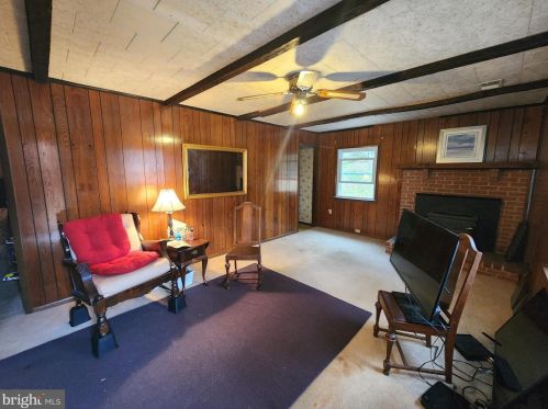 303 Vly Vw Ave, Leesburg VA 20175-2629 exterior