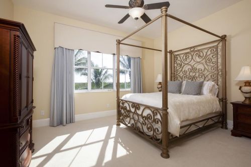 8576 Bellagio Dr, Naples FL 34114-6434 exterior