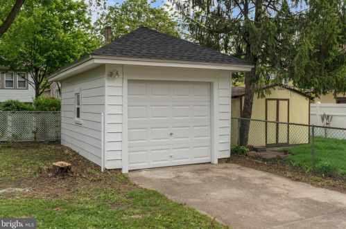 8 Narberth Ter, Camden NJ  08108-1017 exterior