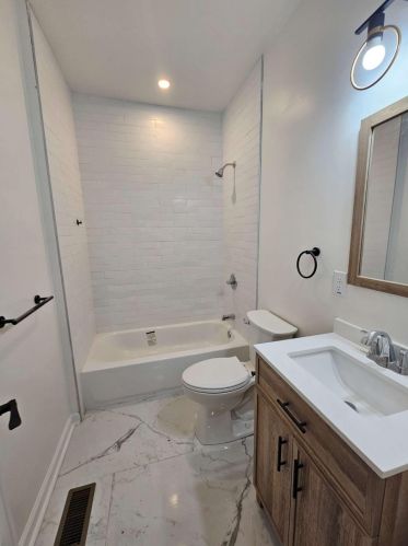 1497 Elizabeth Ln, Atlanta GA 30339-5324 exterior