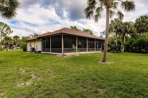 3770 25 Ave, Naples FL 34120-4367 exterior