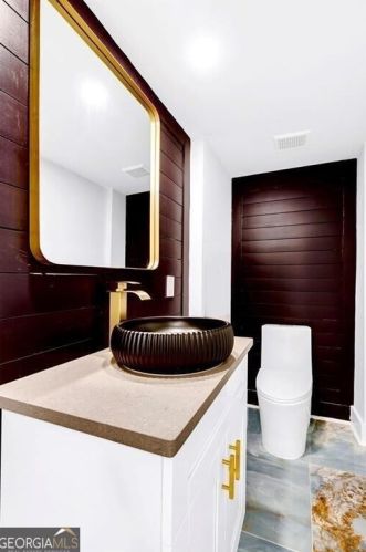 1198 Milmar Dr, Atlanta GA exterior