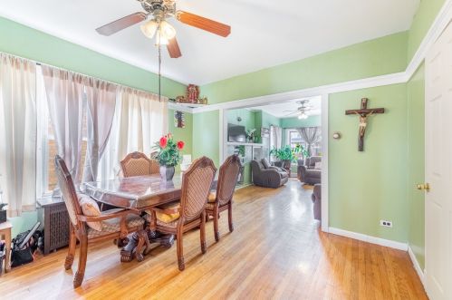 5833 Whipple St, Chicago IL 60659-3708 exterior