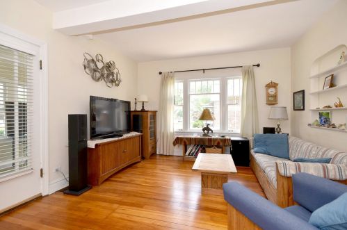 250 3 St, Elmhurst IL 60126-2460 exterior