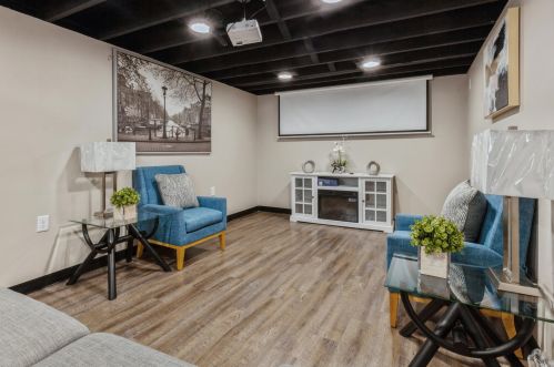 4894 62nd St, Milwaukee WI  53218-4113 exterior