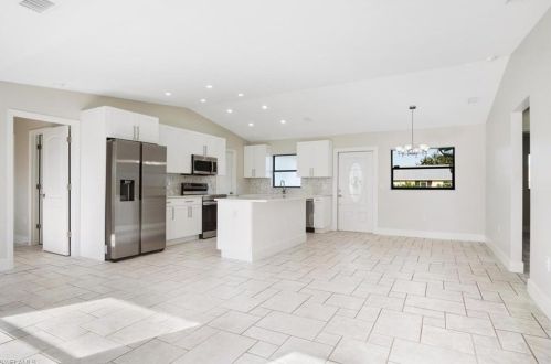 3000 55th Ter, Naples, FL 34116-8034