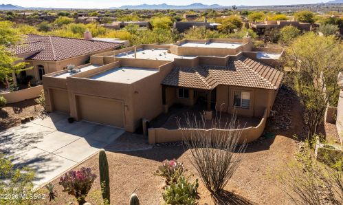 976 Josephine Saddle Pl, Green Valley, AZ 85614-6301