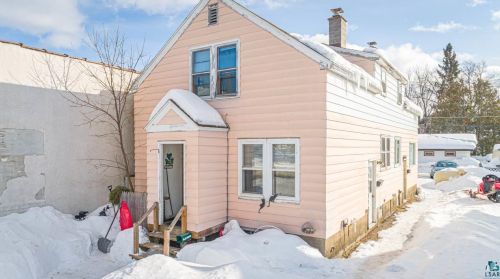 30 Conan St, Ely, MN 55731-1236