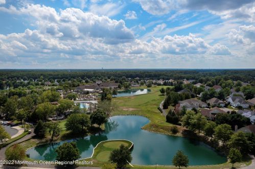 2 Arcadia Dr, Lakehurst NJ 08759-6160 exterior