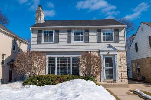 2346 90th St, Milwaukee, WI 53226-1829