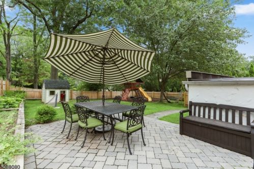 27 New England Rd, Maplewood NJ 07040-1057 exterior