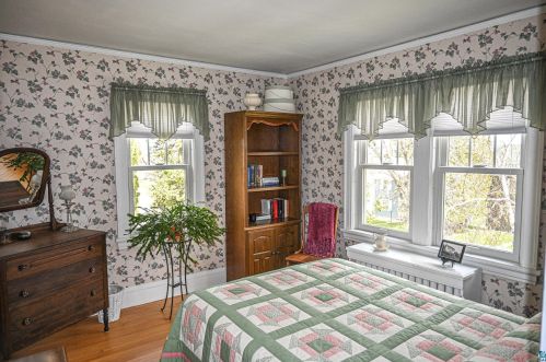 2815 Superior St, Duluth MN 55804-2448 exterior