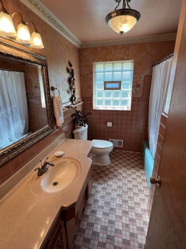 3619 86, Milwaukee WI 53228-1509 exterior